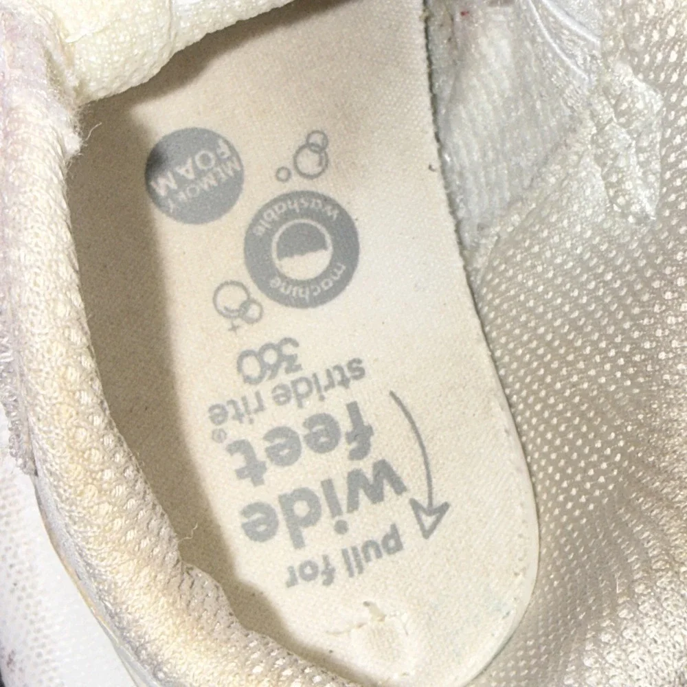 Stride Rite 360 Taye 2.0 Toddler Shoes‎ – Size 4M – White – APMA Approved – Used
